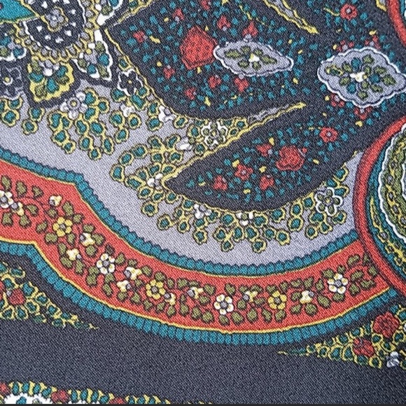 Gorgeous Christian Dior Scarf!! - Picture 8 of 10